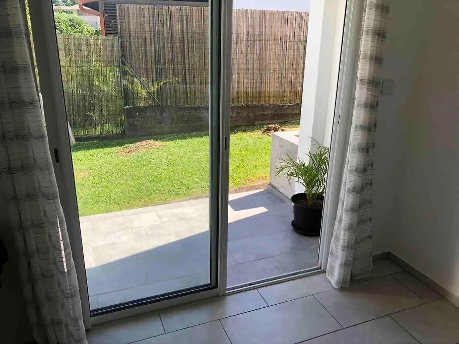 F3 Dans Maison Individuelle Avec Jardin Arbore Le Lamentin