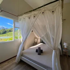Et Sdb Privative Roucou Vue Mont Pelee Dans Maison Partagee Séjour chez l'habitant